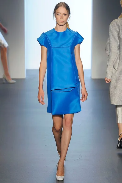 Look 30
